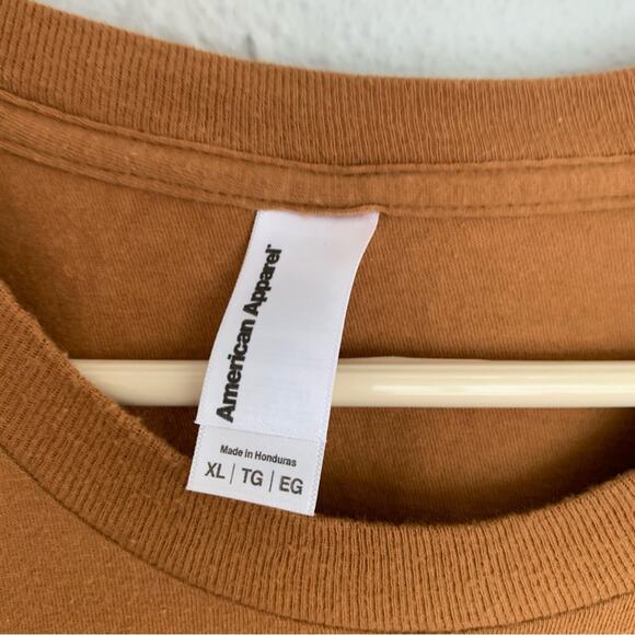 MENS TAN EAZY-E BETTY STREETWEAR GRAPHIC SHIRT SIZE XL NICE - Picture 3 of 3